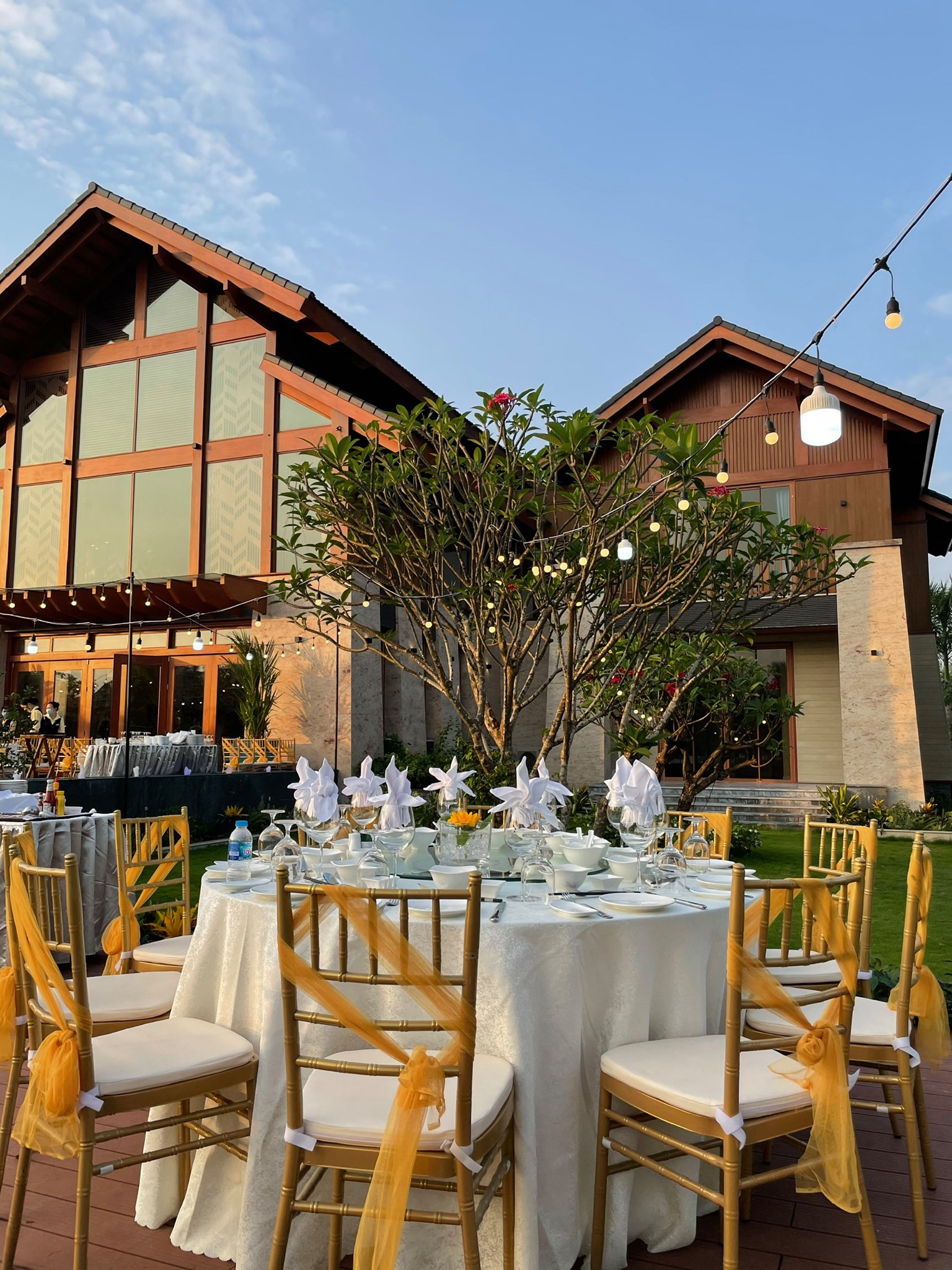 nhà hàng tiệc cưới Golf Sông Bé Bình Dương