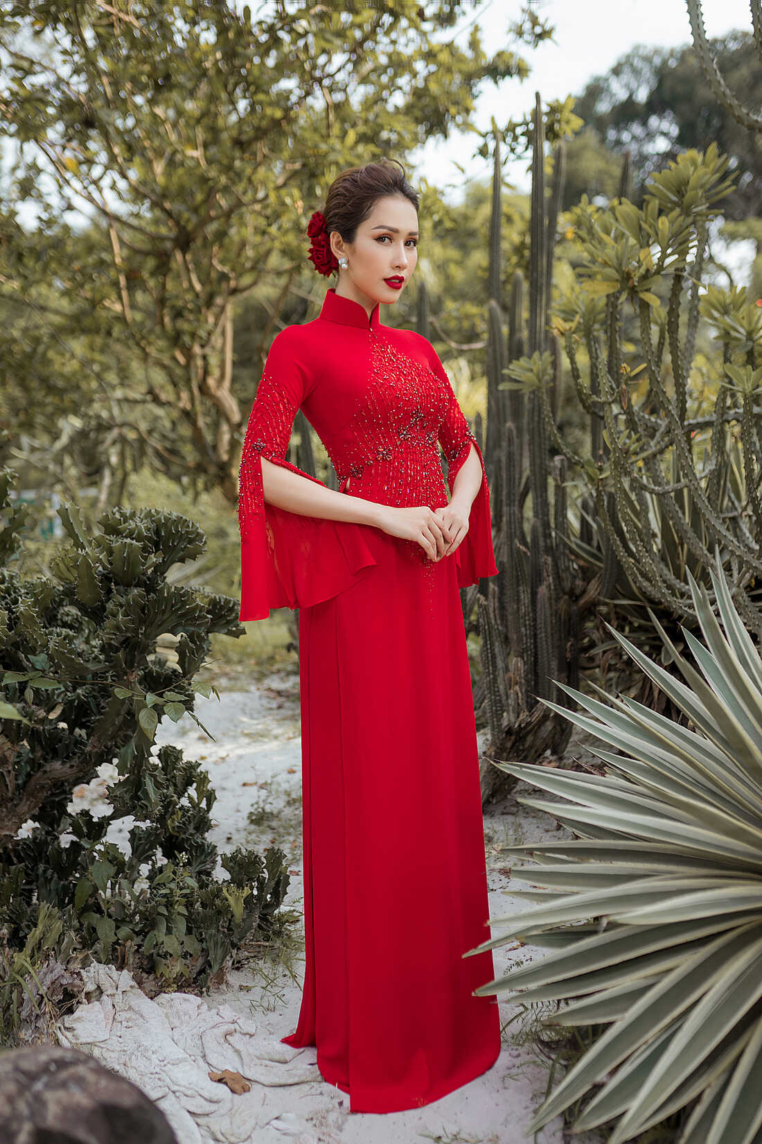 Áo dài cưới đỏ truyền thống 