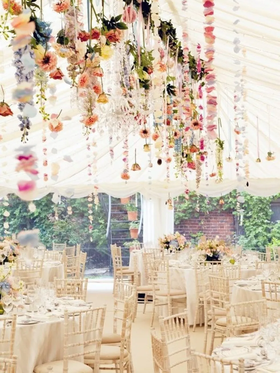 Gợi ý trang trí tiệc cưới phong cách Bohemian