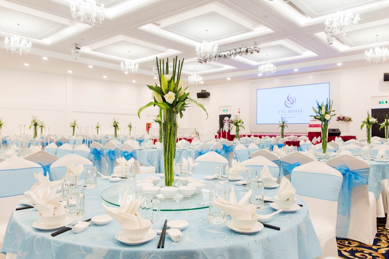 TTC HOTEL PREMIUM – CẦN THƠ