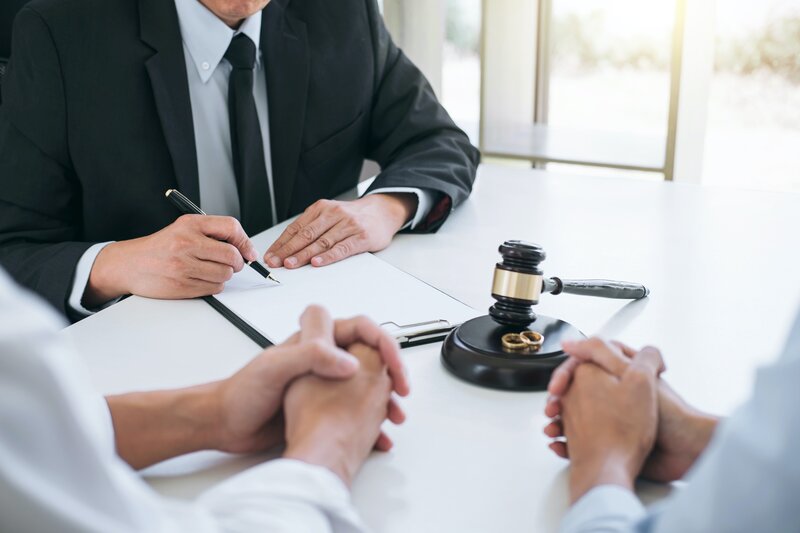 Với các điều khoản trong đó, hợp đồng hôn nhân vẫn sẽ có hiệu lực ngay cả khi cả hai ly hôn