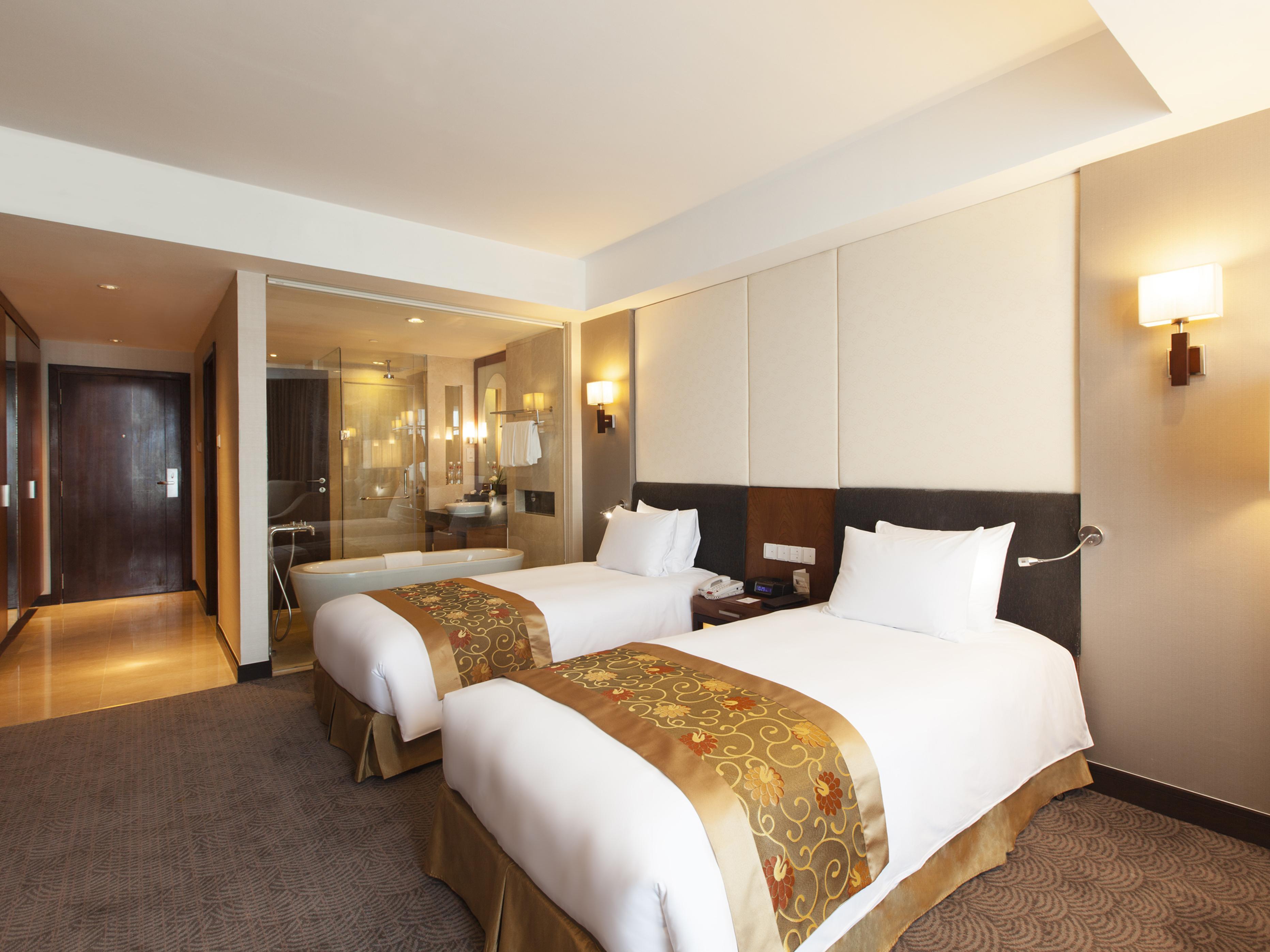 crowne-plaza-hanoi Marry