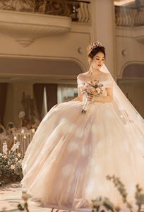 SWAN BRIDAL DE FIANCÉ chuyên Trang phục cưới tại  - Marry.vn