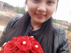 Cô dâu đơn thân tuổi 20 - Áo cưới Valentine