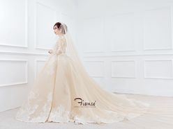 Hóa công chúa cổ tích cùng váy cưới đẹp - Fiancé Bridal