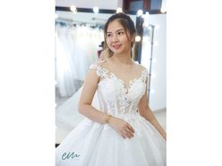 Váy cưới Luxury giá thuê chỉ từ 1.900.000 - EM Wedding