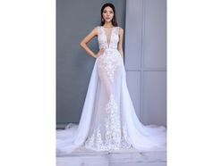 Thuê váy cưới - Dòng Luxury - NTK MINH TUAN Nguyen