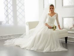 Cho thuê váy cưới nhập khẩu cao cấp từ Anh & Mỹ. - Sue Ann Bridal