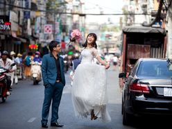 Ảnh cưới phong cách đường phố - Cool Tom Photography