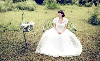 Làm sao để cách điệu chiếc áo cưới? - Blog Marry