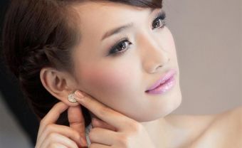 Phong cách trang điểm đãi tiệc cưới ngoài trời - Blog Marry