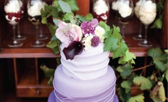 Bánh cưới màu tím - Blog Marry