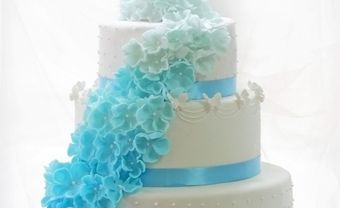Bánh cưới màu xanh biển tươi mát - Blog Marry