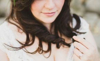 Cài hoa cho tóc cưới - Blog Marry