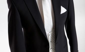 Vest cưới đen với túi ngực - Blog Marry