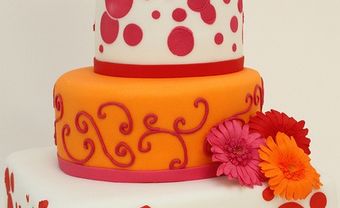 Bánh cưới màu cam trang trí vui nhộn - Blog Marry