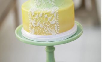 Bánh cưới ombre chuyển màu vàng và xanh  - Blog Marry