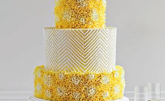 Bánh cưới màu vàng cầu kỳ - Blog Marry