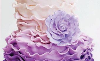 Bánh cưới ombre màu tím gợn sóng - Blog Marry