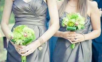 Hoa cưới cầm tay màu xanh lá kết từ hoa địa lan - Blog Marry