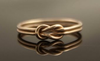 Nhẫn cưới vàng thắt nút - Blog Marry
