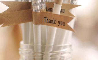 Quà cảm ơn khách mời đám cưới: bút chì - Blog Marry