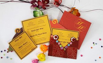 Thiệp cưới đẹp màu cam hoa văn xoắn ốc - Blog Marry
