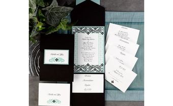 Thiệp cưới đẹp màu đen in hoa văn xanh pastel  - Blog Marry