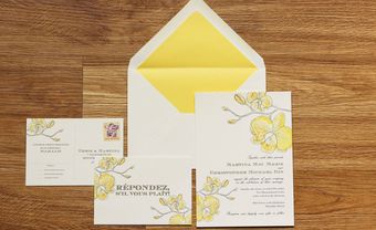 Thiệp cưới đẹp màu vàng hoa phong lan - Blog Marry