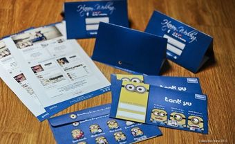 Thiệp cưới đẹp màu xanh dương hình minions  - Blog Marry