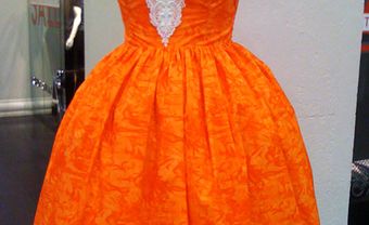 Váy phụ dâu màu cam pha ren - Blog Marry