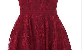 Váy phụ dâu màu đỏ đậm chất liệu ren - Blog Marry