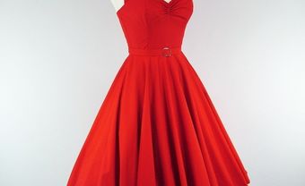 Váy phụ dâu màu đỏ thân váy xòe rộng - Blog Marry