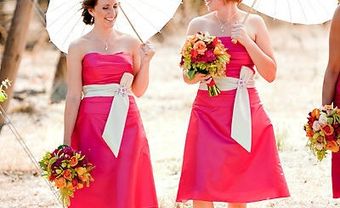 Váy phụ dâu màu hồng kết hợp phụ kiện - Blog Marry