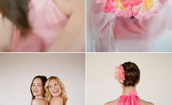 Váy phụ dâu màu hồng kết hợp hoa tươi cùng màu - Blog Marry