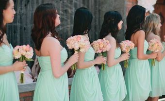 Váy phụ dâu màu xanh lá chất voan - Blog Marry
