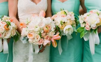 Váy phụ dâu màu xanh lá dáng đứng ôm người - Blog Marry
