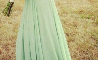 Váy phụ dâu màu xanh lá dáng dài qua chân - Blog Marry