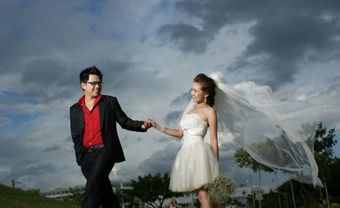 Vest cưới đen với hai màu đen và đỏ - Blog Marry