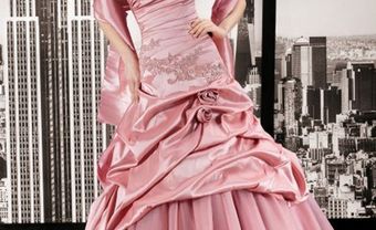 Áo cưới màu hồng satin sang trọng và quý phái  - Blog Marry
