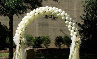 Cổng hoa cưới kết bằng bong bóng - Blog Marry