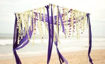 Cổng hoa cưới lụa tím lãng mạn - Blog Marry