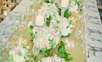 Hoa trang trí tiệc cưới màu trắng cầu kỳ - Blog Marry