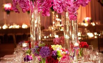 Hoa trang trí tiệc cưới lộng lẫy sắc tím hoa lan - Blog Marry