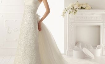 Váy cưới chữ A ren trắng đuôi dài - Blog Marry
