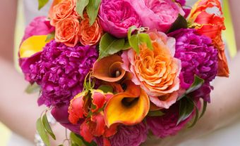 Hoa cưới cầm tay màu hồng cam kết từ hoa mẫu đơn - Blog Marry