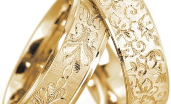Nhẫn cưới vàng khắc họa tiết tinh xảo - Blog Marry