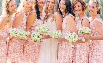 Váy phụ dâu ren màu hồng phấn dịu dàng - Blog Marry