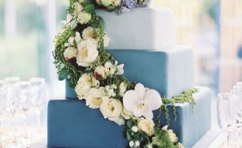 Bánh cưới đẹp 3 tầng màu xanh ombre - Blog Marry