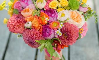 Hoa cưới cầm tay nhiều màu sắc - Blog Marry